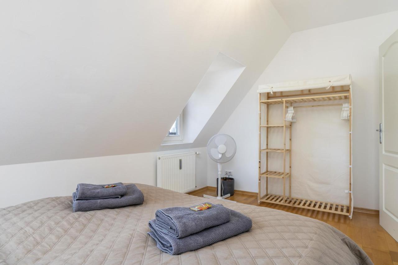 Apartment Free Living - Buddha Design, Natur, Parkplatz, Washer